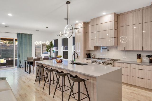 7519 Robin Road, Dallas, TX 75209