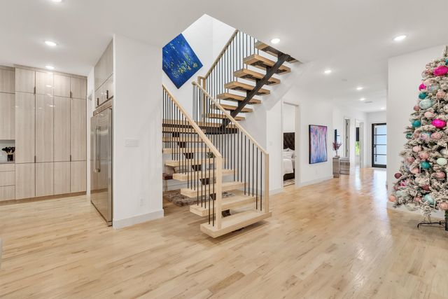 7519 Robin Road, Dallas, TX 75209