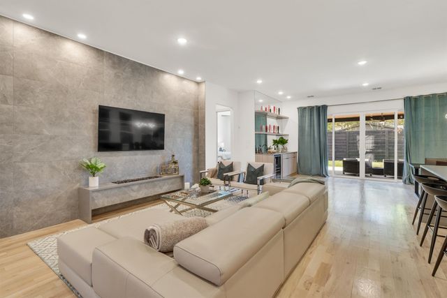 7519 Robin Road, Dallas, TX 75209