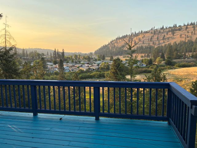 1012 W Winder Ln, Spokane, WA 99224