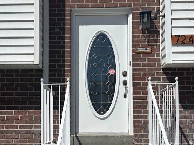 7242 S CALLIE DR, West Jordan, UT 84084