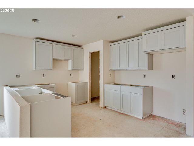 2008 Henderson Way, Longview, WA 98632