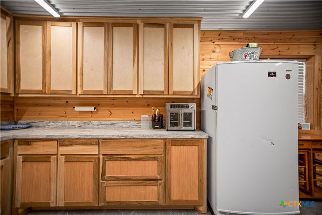 185 E Tiki Drive, Seadrift, TX 77983