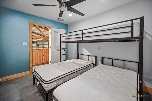 185 E Tiki Drive, Seadrift, TX 77983