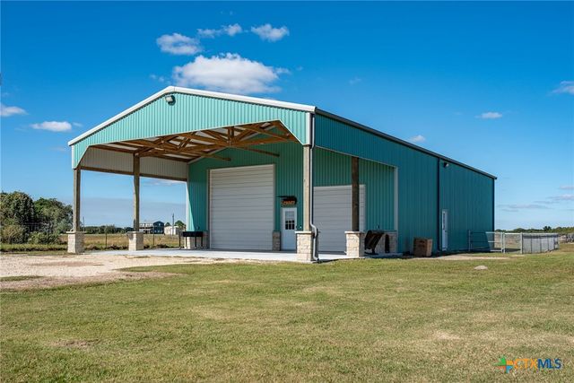 185 E Tiki Drive, Seadrift, TX 77983