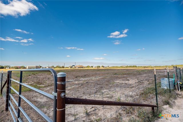 185 E Tiki Drive, Seadrift, TX 77983