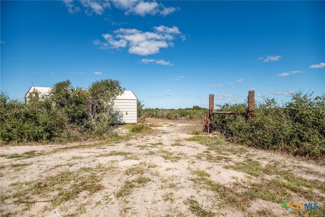 185 E Tiki Drive, Seadrift, TX 77983