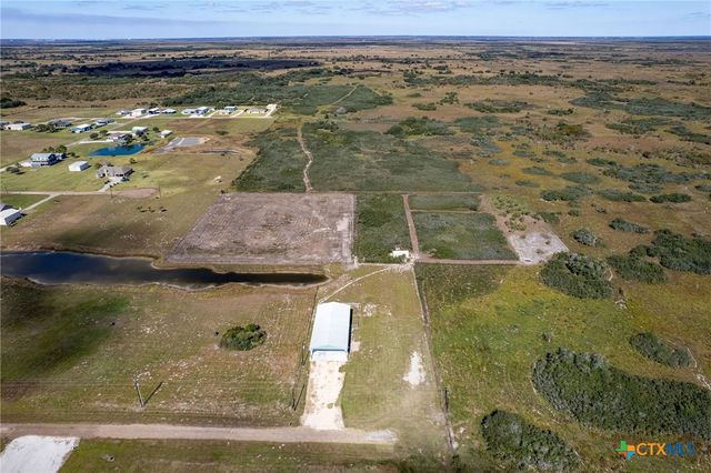 185 E Tiki Drive, Seadrift, TX 77983