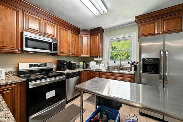 133 Haven DR, Norfolk, VA 23503