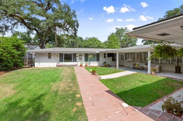 2814 S Eugene St, Baton Rouge, LA 70808