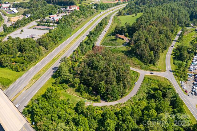 1672 Crossroads Parkway, Mars Hill, NC 28754
