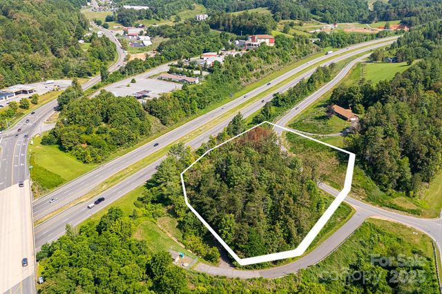 1672 Crossroads Parkway, Mars Hill, NC 28754