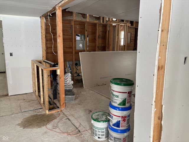 2104 Hunter Avenue, New Castle, IN 47362