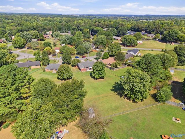 105 Laredo Circle, Huntsville, AL 35811