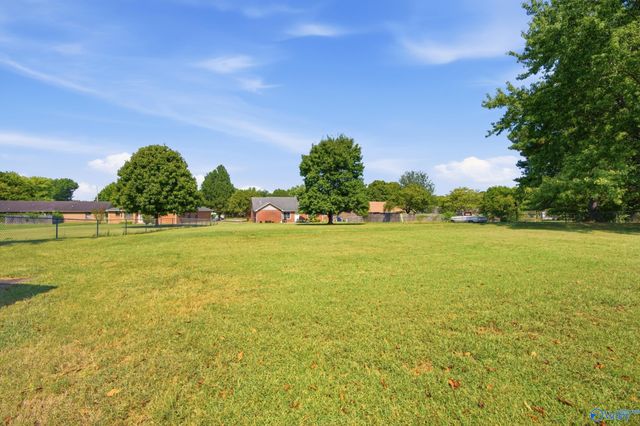 105 Laredo Circle, Huntsville, AL 35811