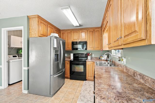 105 Laredo Circle, Huntsville, AL 35811