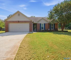 105 Laredo Circle, Huntsville, AL 35811
