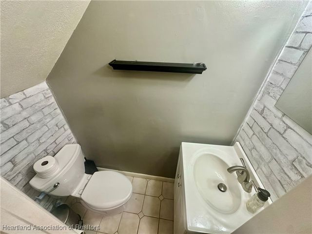 2006 Lakeview Drive, Sebring, FL 33870