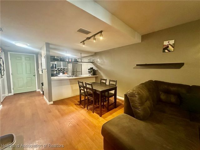 2006 Lakeview Drive, Sebring, FL 33870