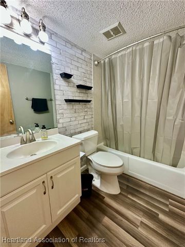 2006 Lakeview Drive, Sebring, FL 33870