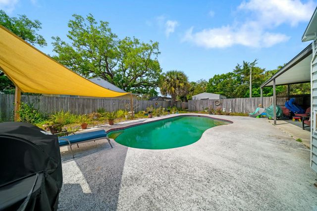806 Citrus Avenue, Fort Pierce, FL 34950