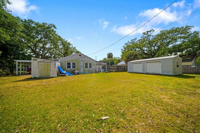 806 Citrus Avenue, Fort Pierce, FL 34950