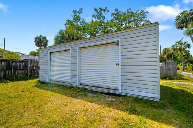 806 Citrus Avenue, Fort Pierce, FL 34950