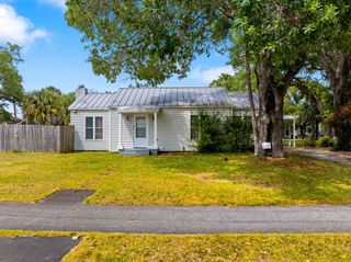 806 Citrus Avenue, Fort Pierce, FL 34950