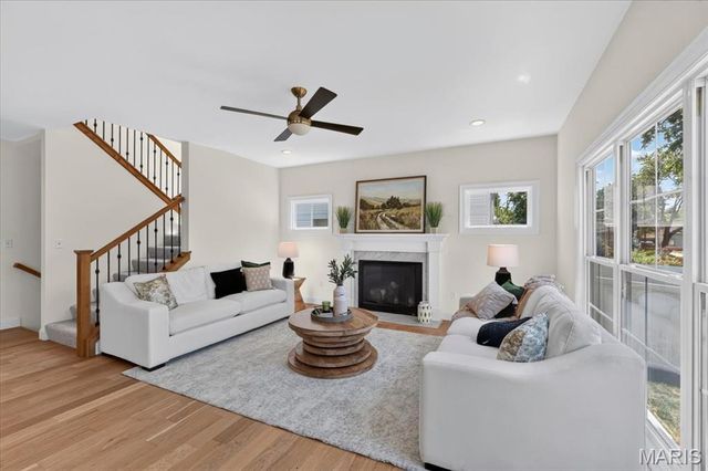 923 Poinsetta Lane, Kirkwood, MO 63122