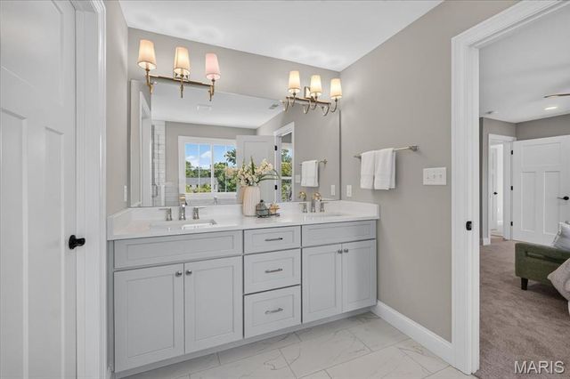 923 Poinsetta Lane, Kirkwood, MO 63122