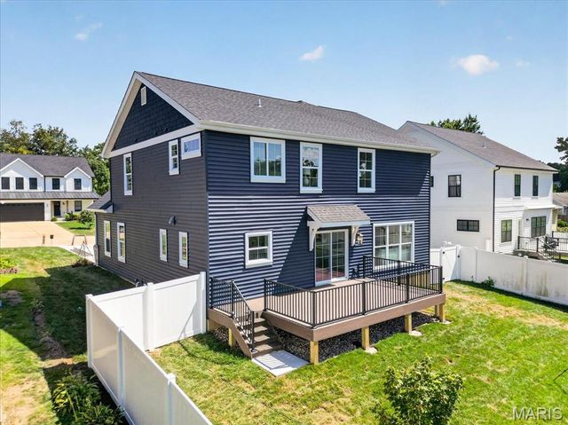 923 Poinsetta Lane, Kirkwood, MO 63122