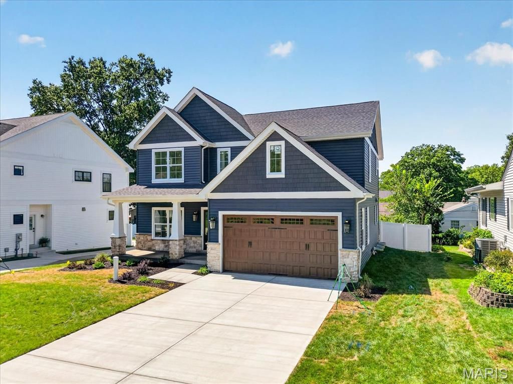 923 Poinsetta Lane, Kirkwood, MO 63122