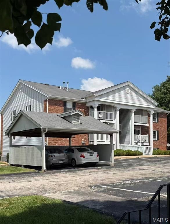 1960 Marine Terrace Drive H, Maryland Heights, MO 63146