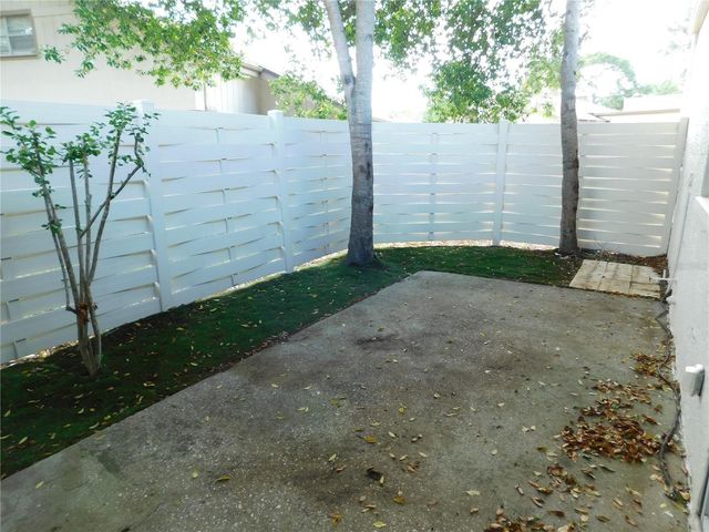2561 FOREST RUN COURT, Clearwater, FL 33761