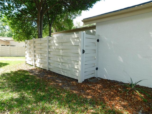 2561 FOREST RUN COURT, Clearwater, FL 33761