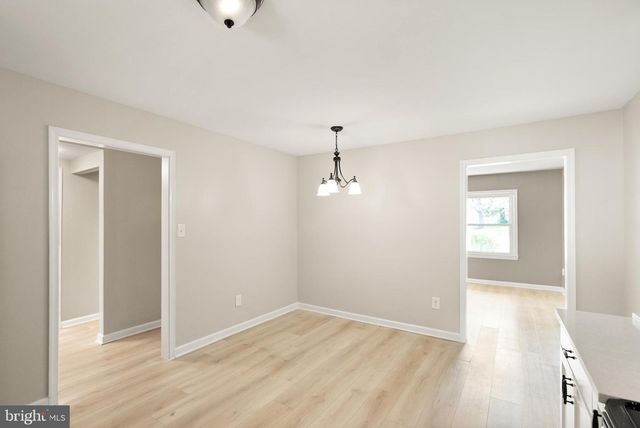 125 N LINCOLN AVE, Sterling, VA 20164