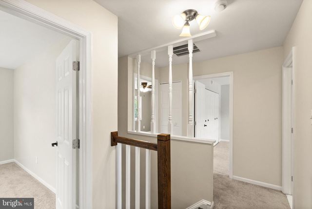 125 N LINCOLN AVE, Sterling, VA 20164