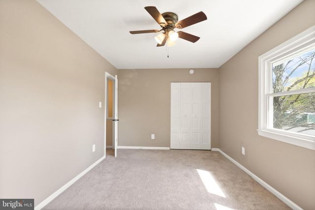 125 N LINCOLN AVE, Sterling, VA 20164