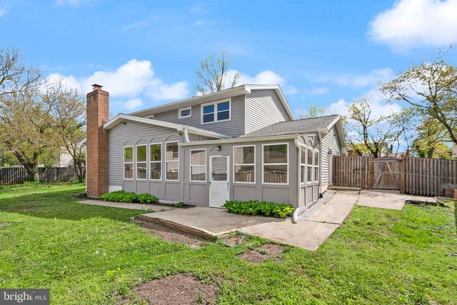 125 N LINCOLN AVE, Sterling, VA 20164