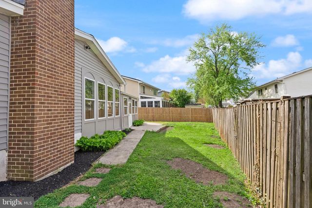 125 N LINCOLN AVE, Sterling, VA 20164
