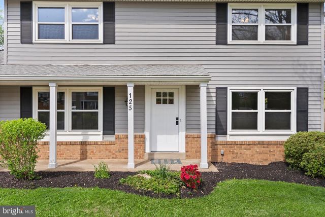 125 N LINCOLN AVE, Sterling, VA 20164