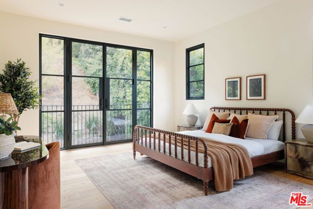 1937 N Beverly Drive, Beverly Hills, CA 90210