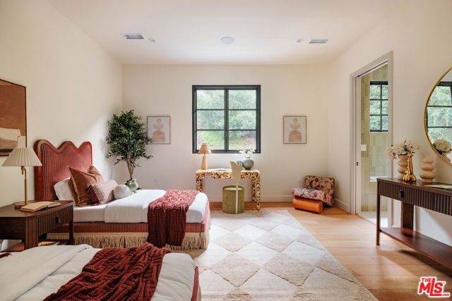 1937 N Beverly Drive, Beverly Hills, CA 90210