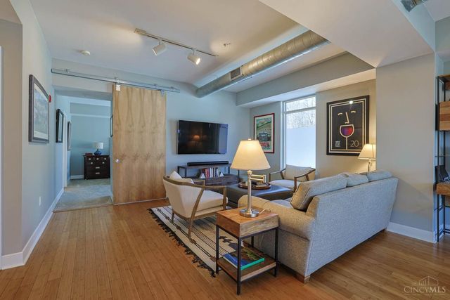 2260 Riverside Drive, Cincinnati, OH 45202