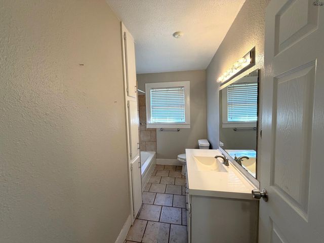 1901 LUCILE AVENUE, Wichita Falls, TX 76308