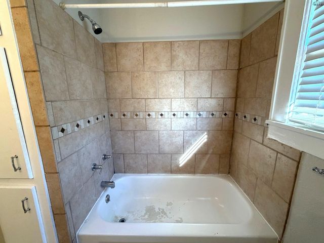 1901 LUCILE AVENUE, Wichita Falls, TX 76308