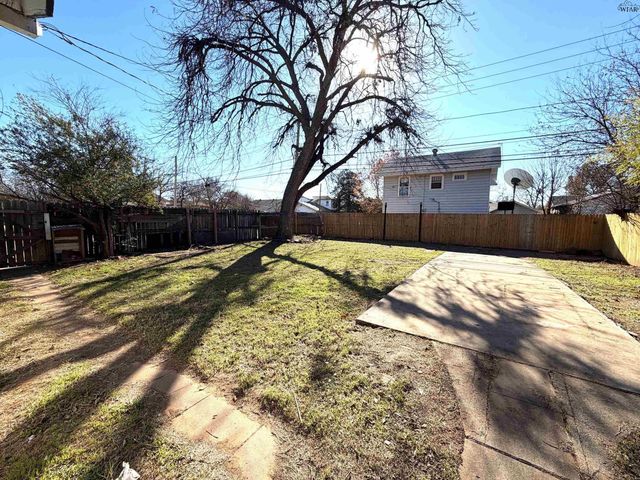 1901 LUCILE AVENUE, Wichita Falls, TX 76308