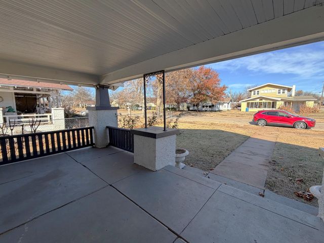 1901 LUCILE AVENUE, Wichita Falls, TX 76308