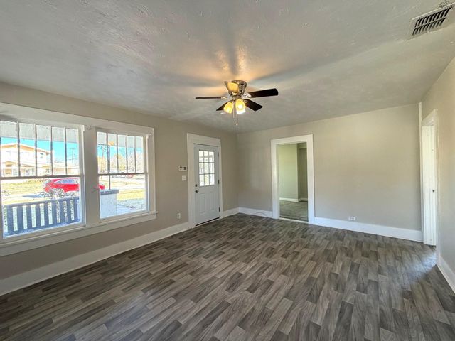 1901 LUCILE AVENUE, Wichita Falls, TX 76308