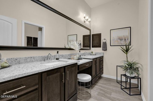 422 Masoud Court, El Paso, TX 79932